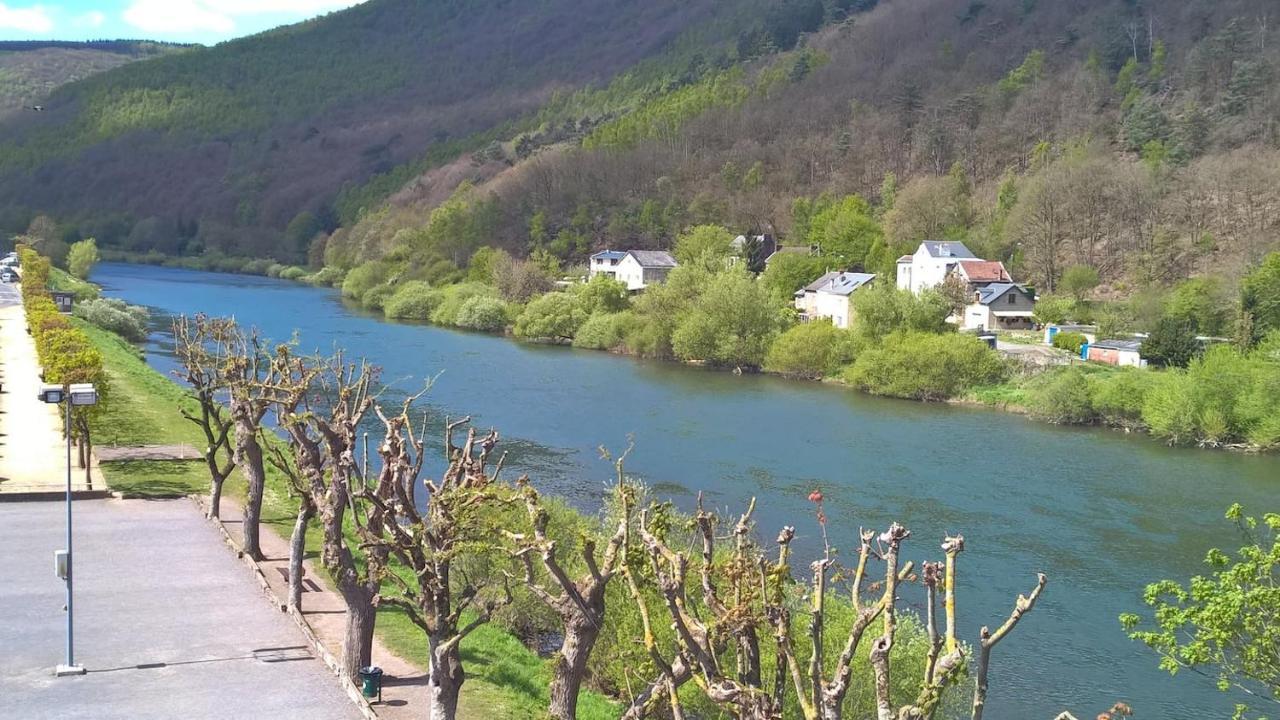 Le Balcon Sur La Meuse Villa Revin  Bagian luar foto